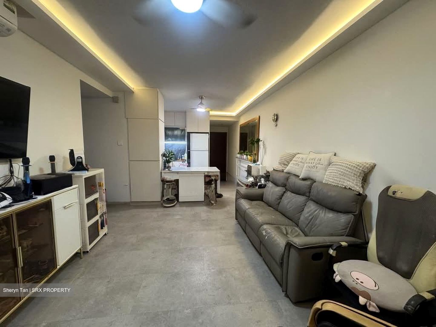 The Esparis (D18), Condominium #563510411